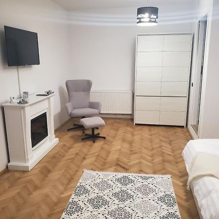 Basarab 1 Apartman Brassó Kültér fotó
