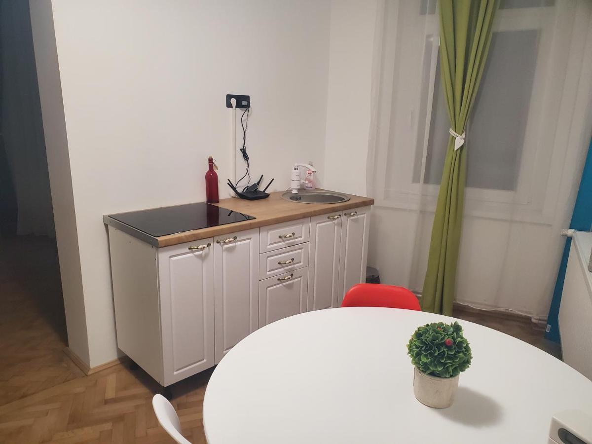 Basarab 1 Apartman Brassó Kültér fotó